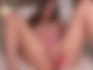Live cam show with Ellen - Teen (18+) on Camsoda