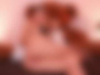 Live cam show with roxanneshelby - Oil on Fapmatic.com