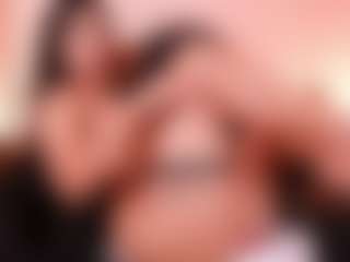 Live cam show with roxanneshelby - Butt Plug on AdultVida.com