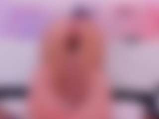 Live cam show with roxanneshelby - Squirt on boobsie.com