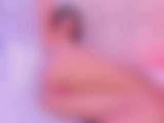 Live cam show with roxanneshelby - Oil on crypto-cams