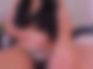 Live cam show with roxanneshelby - Spank on Chatstar