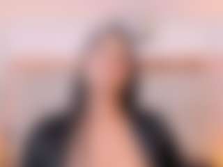 Live cam show with roxanneshelby - Moaning on camwithhim.com