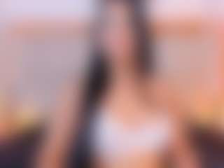 Live cam show with roxanneshelby - Petite on Camsoda