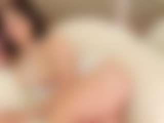 Live cam show with Celia - Blue Eyes on Mixed Magazine Live
