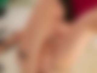 Live cam show with Celia - Sexy on CamwithHer