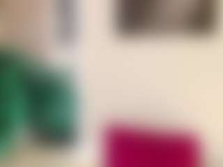 Live cam show with Celia - Fingering on Gym Cam Girls