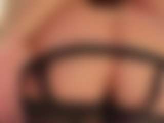 Live cam show with Celia - Fuck on AdultVida.com