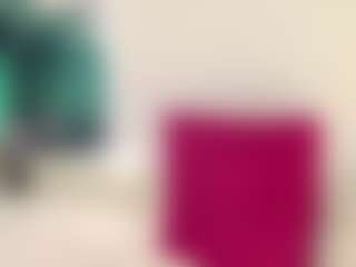 Live cam show with Celia - Fingering on madthumbs