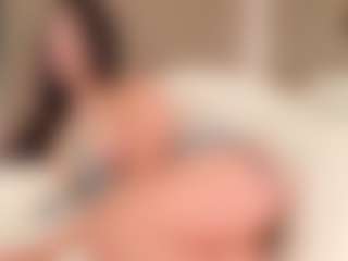 Live cam show with Celia - Teen (18+) on Camsoda