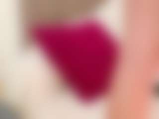 Live cam show with Celia - Tease on SinfulBabes