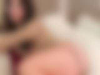 Live cam show with Celia - Fuck on TeamSkeetLive