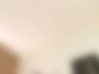 Live cam show with Celia - Oil on Mixed Magazine Live