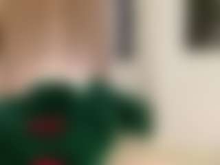 Live cam show with Celia - Athletic Public on Lustler