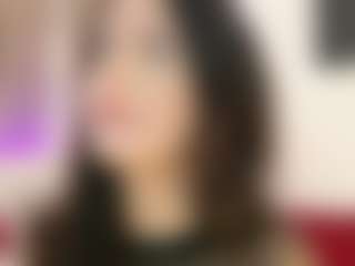 Live cam show with Celia - Dirty Talk on Camming Site