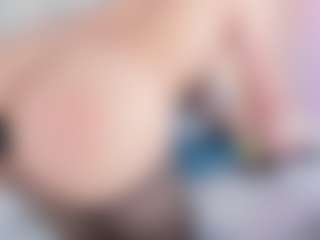 Emmajonees's Live Sex Cam Show