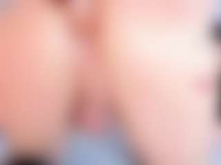 Emmajonees's Live Sex Cam Show