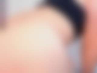 Emmajonees's Live Sex Cam Show