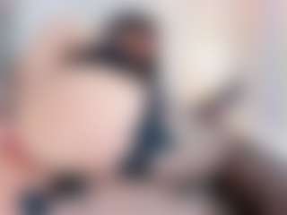 Emmajonees's Live Sex Cam Show