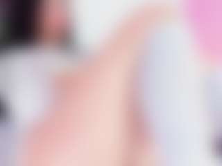 Live cam show with Emmajonees - Brown Eyes on Uber Horny
