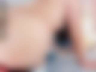 Emmajonees's Live Sex Cam Show