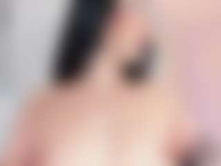 Live cam show with Emmajonees - Spank on Camsoda