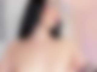 Live cam show with Emmajonees - White on Camsoda | colombia