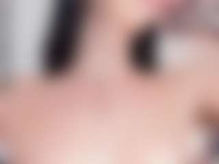Live cam show with Emmajonees - Brown Eyes on Camsoda