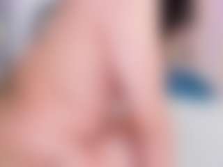 Live cam show with Emmajonees - Black Hair on Camsoda