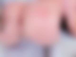 Emmajonees's Live Sex Cam Show