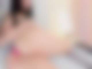 Live cam show with Emmajonees - Young Adult on madthumbs
