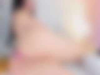 Live cam show with Emmajonees - HD on Milfs Live