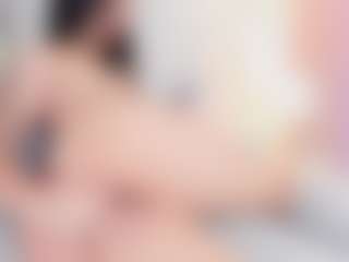 Live cam show with Emmajonees - Flat Chested on Uber Horny