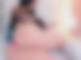 Live cam show with Emmajonees - Black Hair on Camsoda