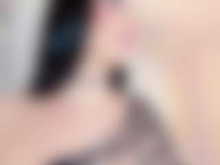 Emmajonees's Live Sex Cam Show