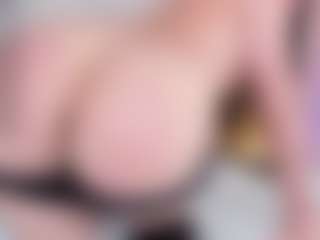 Emmajonees's Live Sex Cam Show