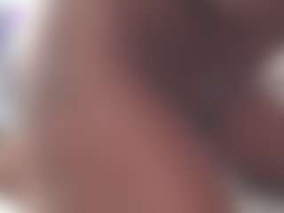 genesismoretz's Live Sex Cam Show