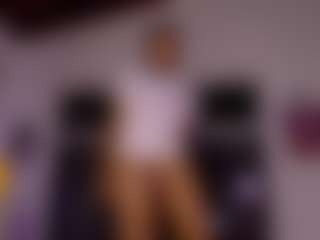 Live cam show with Sam-cekot - Pornstar MILF on madthumbs