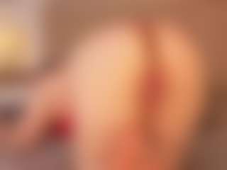 Live cam show with Hi I'm Anna Gabor - Curvy on xDating