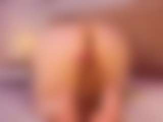 Hi I'm Anna Gabor MILF webcam performer live streaming
