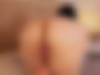 Hi I'm Anna Gabor MILF webcam performer live streaming
