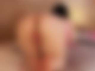 Hi I'm Anna Gabor MILF webcam performer live streaming