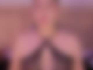 Live cam show with Anna Gabor Queen Anal - Public on StripNow