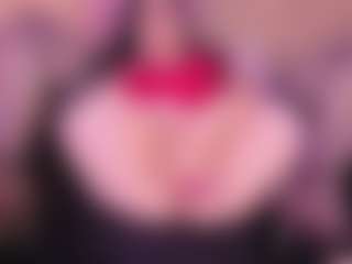Live cam show with Anna Gabor AnalQueen - Public Curvy on Camsoda