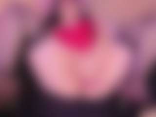 Live-Cam-Show mit Anna Gabor AnalQueen - Public MILF auf Camsoda