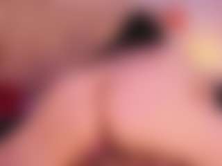 Live cam show with Anna Gabor AnalQueen - Public MILF on StripNow