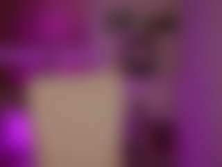 Live cam show with BiancaTease - Pleasure on PervPlay.com