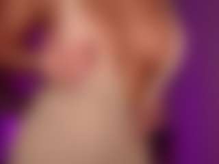 Live cam show with BiancaTease - Pleasure on Camsoda.co
