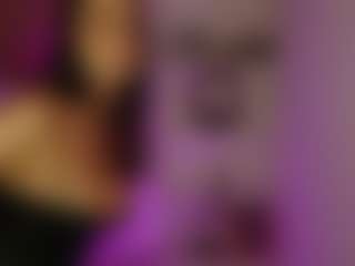 Live cam show with BiancaTease - Gray Eyes on Camsoda