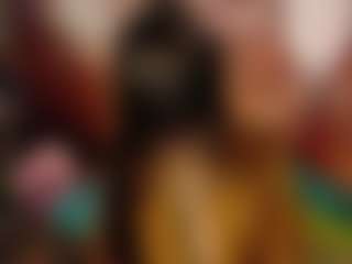 Live cam show with Cristinablue21 - Hairy Pussy MILF on intimatelivegirls.com